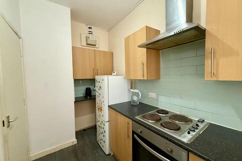 2 bedroom apartment to rent, Embankment Road, Plymouth PL4