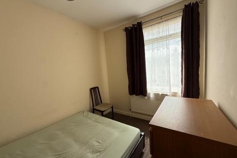 2 bedroom apartment to rent, Embankment Road, Plymouth PL4