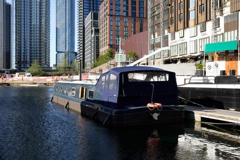 undefined, Canary Wharf, London, E14