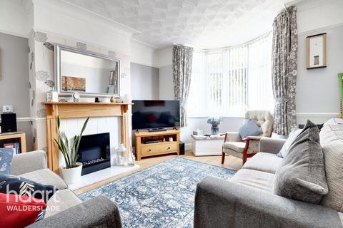 3 bedroom terraced house for sale, Watling Avenue, Chatham