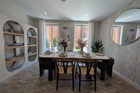3 bedroom terraced house for sale, Woodhill, London SE18