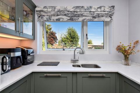 2 bedroom bungalow for sale, Stambridge Road, Rochford, Essex, SS4