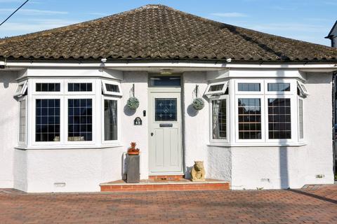 2 bedroom bungalow for sale, Stambridge Road, Rochford, Essex, SS4