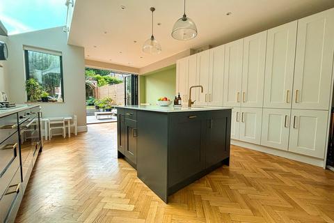 5 bedroom terraced house to rent, Francemary Road, Brockley, London, SE4