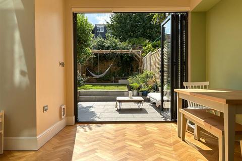 5 bedroom terraced house to rent, Francemary Road, Brockley, London, SE4