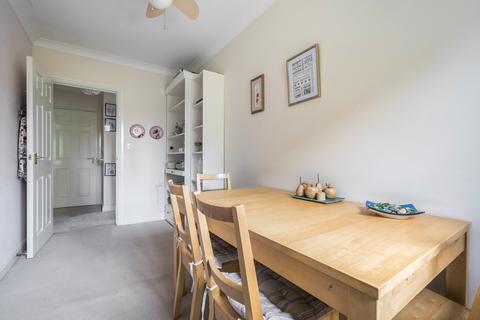 undefined, Silk Lane, Reading RG10