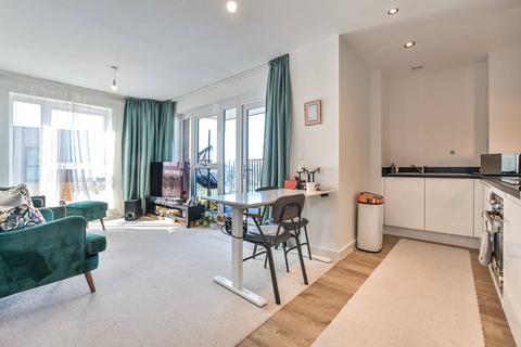 2 bedroom flat to rent, Brian Court, Tottenham, LONDON, N17