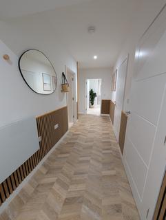 3 bedroom apartment for sale, Woodhill, London SE18