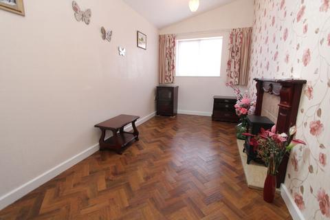 4 bedroom semi-detached house for sale, Brandon Way, Brierley Hill DY5