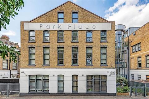Lawn Lane, London SW8