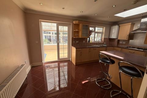 4 bedroom semi-detached house to rent, Clare Road, Stanwell TW19