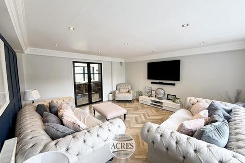 167 Hill Hook Road, Sutton Coldfield, B74 4XH