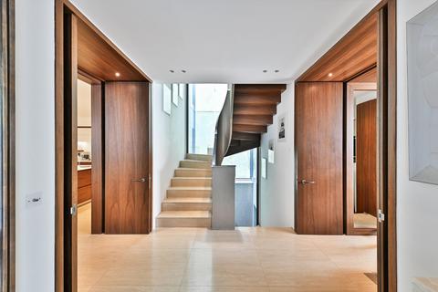 4 bedroom detached house for sale, Ennismore Street, Knightsbridge, London, SW7