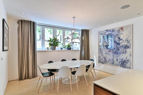 4 bedroom detached house for sale, Ennismore Street, Knightsbridge, London, SW7