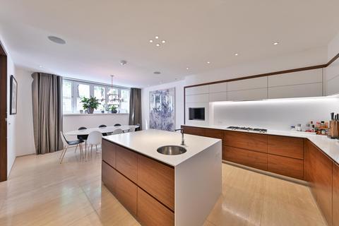 4 bedroom detached house for sale, Ennismore Street, Knightsbridge, London, SW7