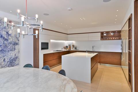 4 bedroom detached house for sale, Ennismore Street, Knightsbridge, London, SW7