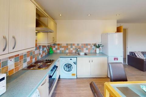 2 bedroom flat to rent, Royal Victoria Court Gamble Street, Nottingham NG7