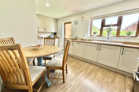 5 Glebe Gardens, Cheadle, Stoke-on-trent, ST10 1YW