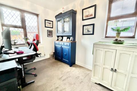 5 Glebe Gardens, Cheadle, Stoke-on-trent, ST10 1YW