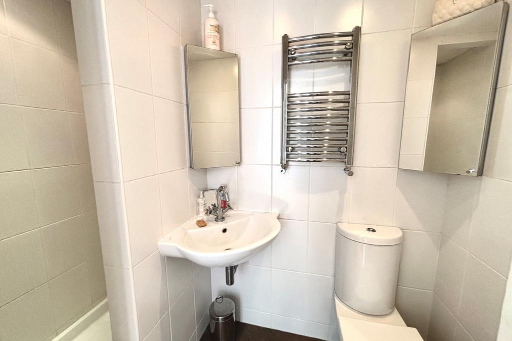 B4 en-suite