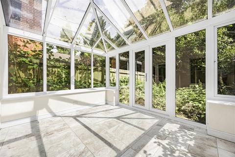undefined, Bluebell Gardens, Emmer Green, Reading