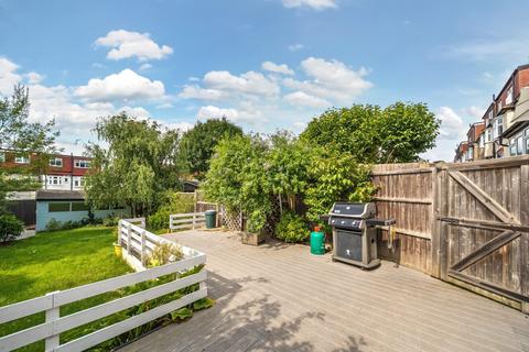 undefined, Parkway, Raynes Park, London, SW20