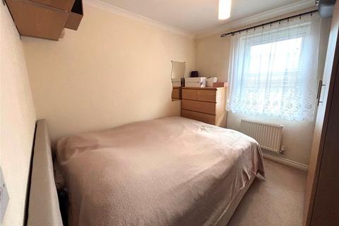 Flat 19, Norfolk Court Norwich Crescent, Chadwell Heath, Romford, RM6 4UN