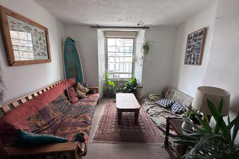 2 bedroom property for sale, Regent Street, Teignmouth, TQ14