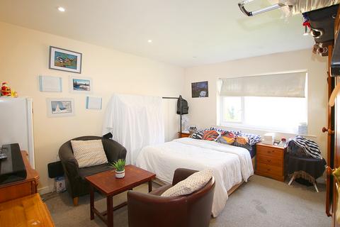undefined, Ruette de la Tour, Castel, Guernsey, GY5