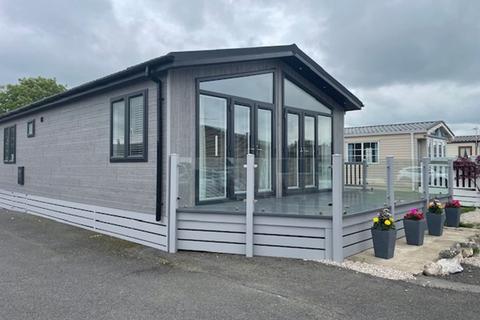 2 bedroom lodge for sale, Garstang Lancashire