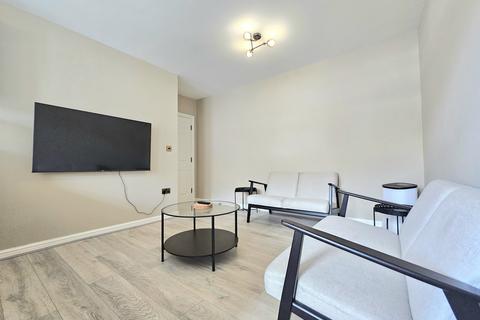 2 bedroom apartment to rent, Cornwallis Road, London, SE18