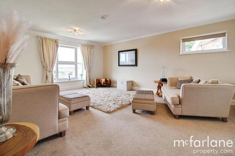 undefined, Tithe Barn Crescent, Swindon SN1
