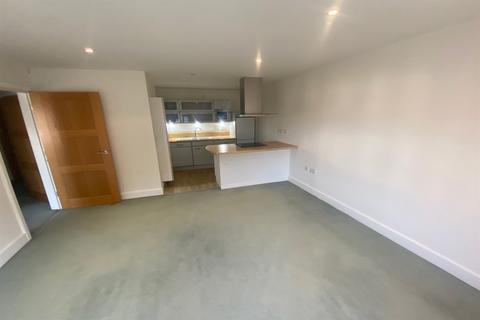 2 bedroom flat to rent, St. Agnes Place, Chichester, PO19