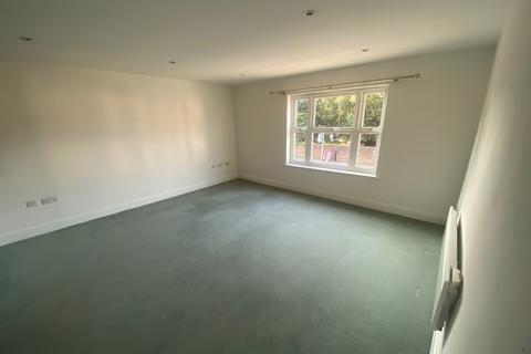 2 bedroom flat to rent, St. Agnes Place, Chichester, PO19
