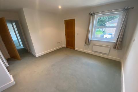2 bedroom flat to rent, St. Agnes Place, Chichester, PO19