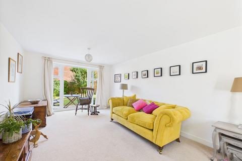 9 Beni Close, Badgeworth, Cheltenham, GL51 6GQ