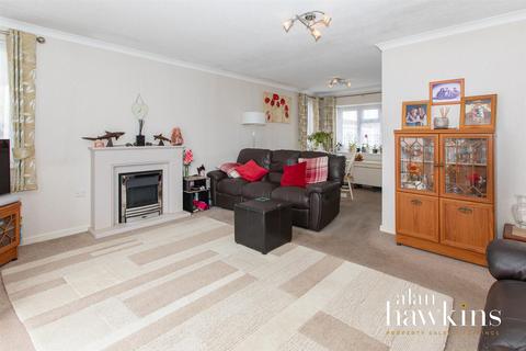 undefined, Church Park, Church Park, Bradenstoke