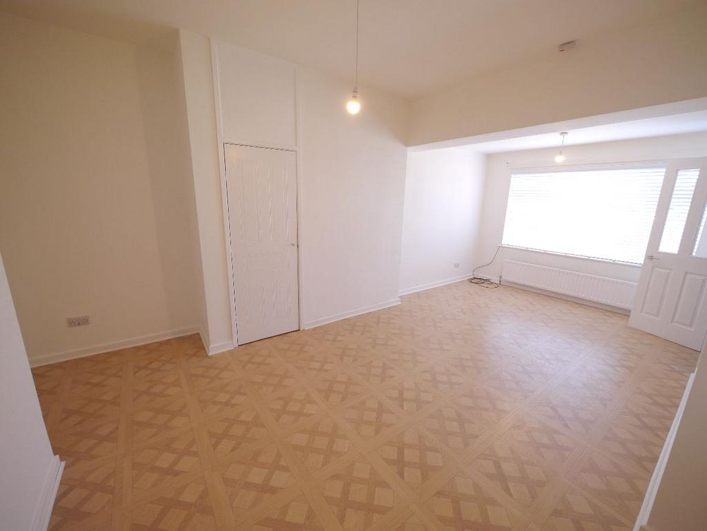 Apartment in North Tyneside, Killingworth - View 2