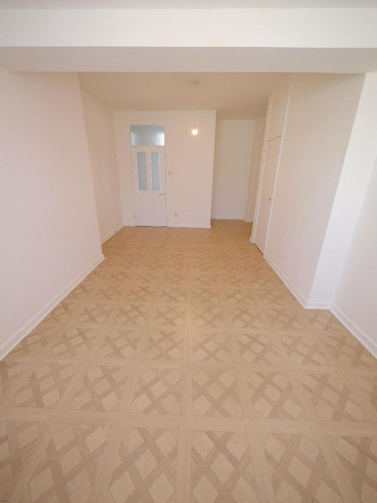 Apartment in North Tyneside, Killingworth - View 3