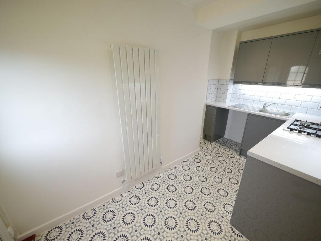 Apartment in North Tyneside, Killingworth - More