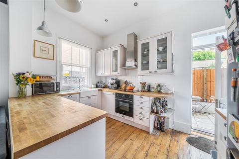 2 bedroom apartment for sale, Adelaide Road, Surbiton