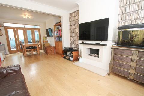 3 Barrow Hedges Close, Carshalton, SM5 3LN