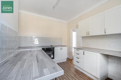 2 bedroom maisonette to rent, Montague Street, Worthing, West Sussex, BN11