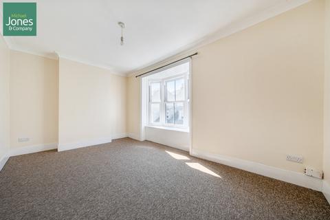 2 bedroom maisonette to rent, Montague Street, Worthing, West Sussex, BN11