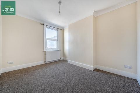 2 bedroom maisonette to rent, Montague Street, Worthing, West Sussex, BN11
