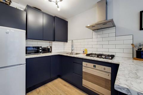 2 bedroom flat to rent, Cornerstone Court, Hemming Street, Whitechapel, London, E1