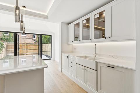 65 Whellock Road, London, W4 1DY