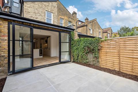 65 Whellock Road, London, W4 1DY