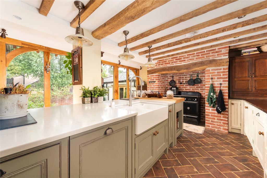 Kitchen/Breakfast Rm