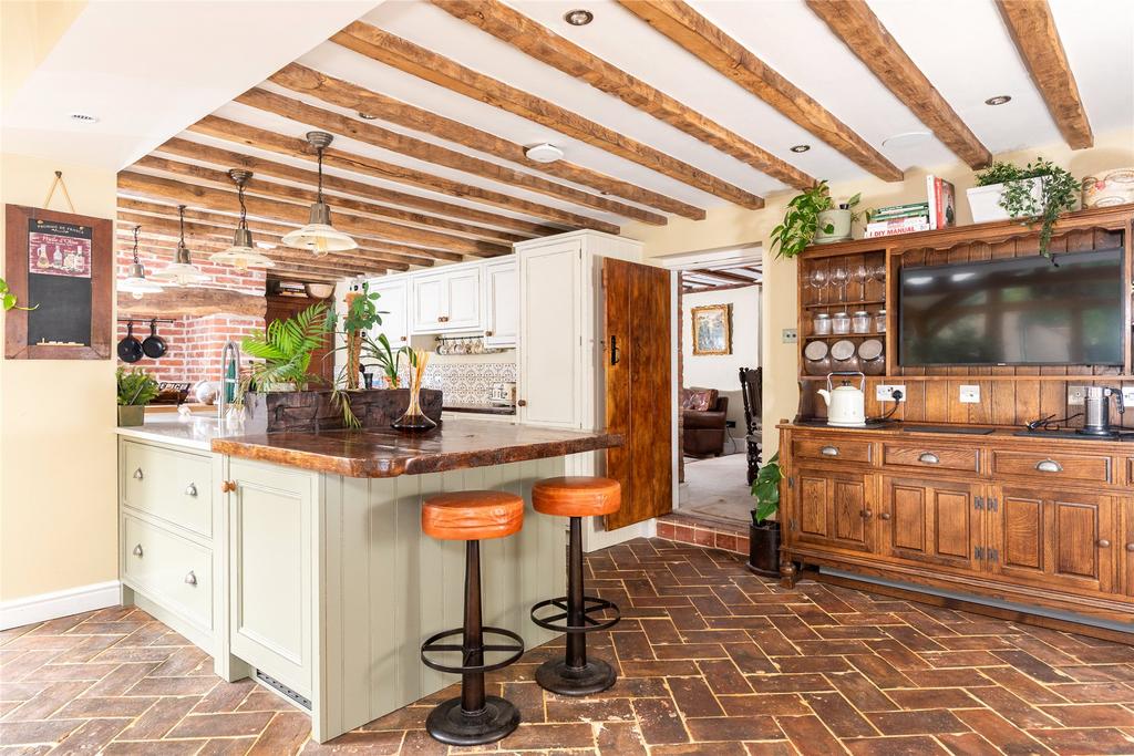 Kitchen/Breakfast Rm